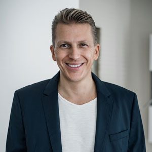 Top-Speaker Tobias Beck ist überzeugt vo Ludger Quantes Finanzwissen Top-Speaker Tobias Beck ist überzeugt vo Ludger Quantes Finanzwissen